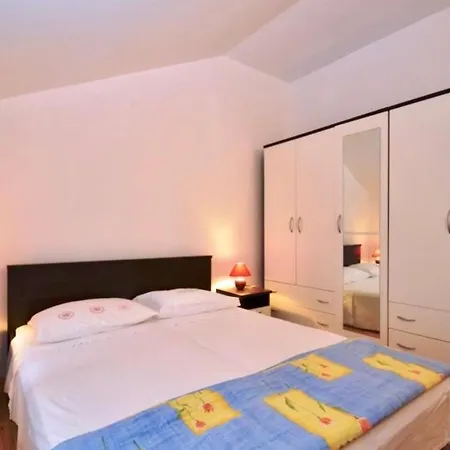 Apartman Amule-latin Lägenhet *